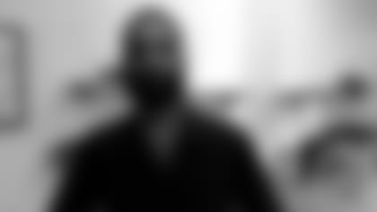 240x320_EricJones.jpg