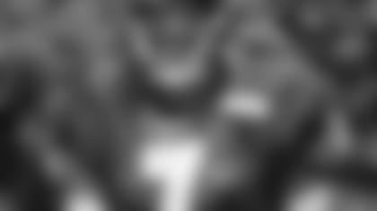 580App-Sam-Bradford-081115.jpg