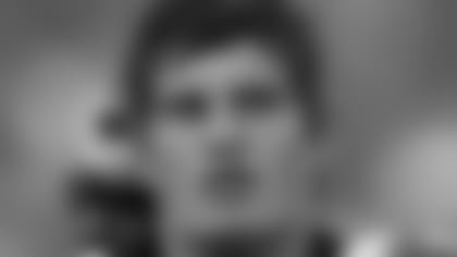 240_pit_celek_080925.jpg