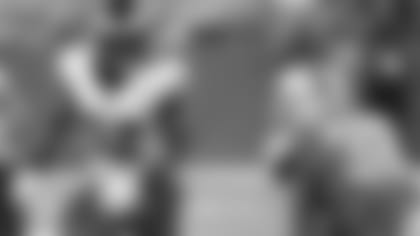 Linebacker Davion Taylor