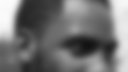 240x320_Benn.jpg