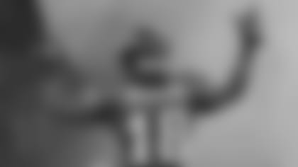 240x320_Maclin.jpg
