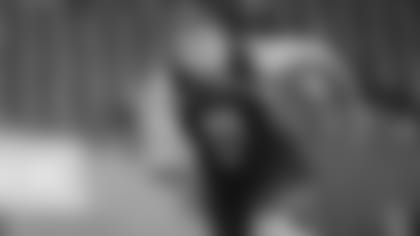 Lindstrom_AP_19060676370763