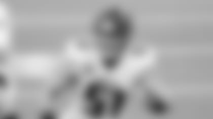 Atlanta Falcons center Alex Mack #51 in action during the game against the Los Angeles Chargers on December 13, 2020.