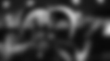AP_19272676117041