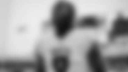 Atlanta Falcons tight end Kyle Pitts #8 warms up prior to a game against the Buffalo Bills at Highmark Stadium in Orchard Park, New York on Sunday, January 2, 2022. (Photo by Brandon Magnus/Atlanta Falcons)