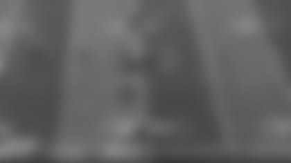 Drake London gets open over the middle for 24-yard gain