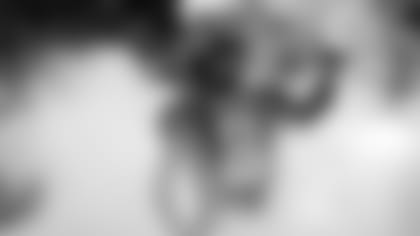 Atlanta Falcons tight end Kyle Pitts #8 takes the field prior to a game against the Tampa Bay Buccaneers at Mercedes-Benz Stadium in Atlanta, Georgia on Sunday, December 5, 2021. (Photo by Brandon Magnus/Atlanta Falcons)