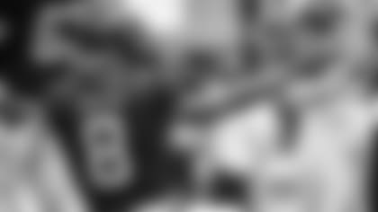 DET_Pitts_Ryan_Firstdown