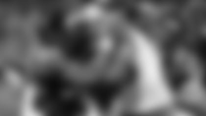 Allen_MINvsATL_LB_SecondHalf_171203_0114