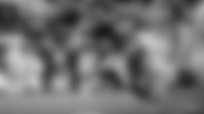 ISAIAH-HODGINS-SIGNING