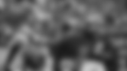 DANIEL-JONES-BRONCOS