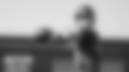 SIDELINE-VIEW-DANIEL-JONES