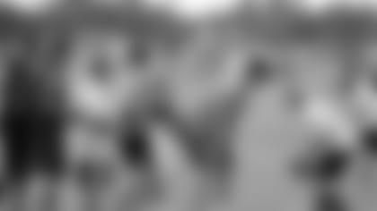 11-0711_manning-passing-art.jpg