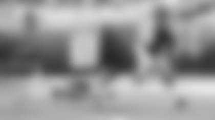 TAE-CROWDER-TOUCHDOWN