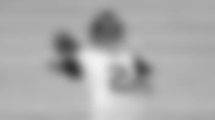 Jacksonville Jaguars quarterback Mike Glennon throws a pass during an NFL football game against the Minnesota Vikings, Sunday, Dec. 6, 2020, in Minneapolis. (AP Photo/Jim Mone)