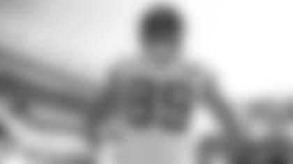 Jacksonville Jaguars rookie tight end Josh Oliver (89) during pregame warm-ups against the Cincinnati Bengals in an NFL game, Sunday, Oct. 20, 2019 in Cincinnati.  (Rick Wilson/Jacksonville Jaguars)