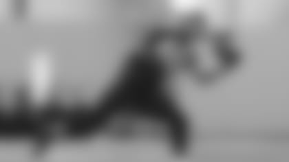 Jacksonville Jaguars tight end Austin Seferian-Jenkins (88) practices during organized team activities, Tuesday, May. 22, 2018 in Jacksonville, Fla. (Logan Bowles / AP)