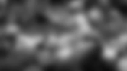 New Orleans Saints quarterback Drew Brees (9) dives over the line against the Tampa Bay Buccaneers to score on a 1-yard touchdown run during the second half of an NFL football game Sunday, Dec. 9, 2018, in Tampa, Fla. (AP Photo/Jason Behnken)