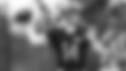 E_SZ4_0682-darnold-thumb
