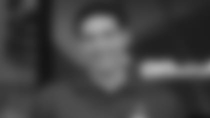 020310_nfln_sanchez_interview_at_super_bowl_320.jpg