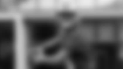 E_MK2_1335-darnold-story-thumb