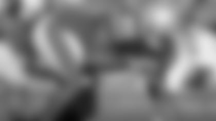 042208_vernon_gholston_320.jpg