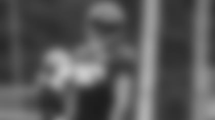 E_SNY22234-echols-thumb