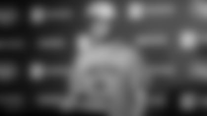 E_SZ5_2769-darnold-thumb