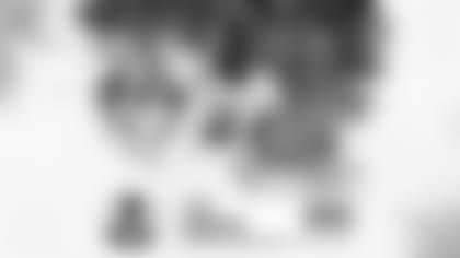 220430-carpenter-tariq-call-2560