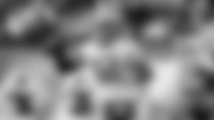 181226-aaron-rodgers-air-player-2560