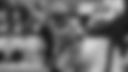 LB De'Vondre Campbell