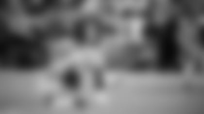 221220-unlisted-longwell-2560