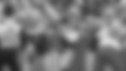 100107thirddown215.jpg