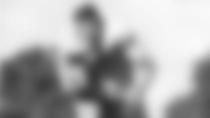 181224-Lou-Brock-action