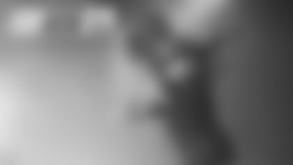 LB De'Vondre Campbell