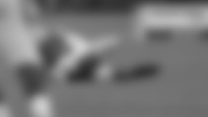 181202-locker-room-report-2560