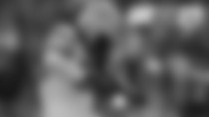 LB De'Vondre Campbell