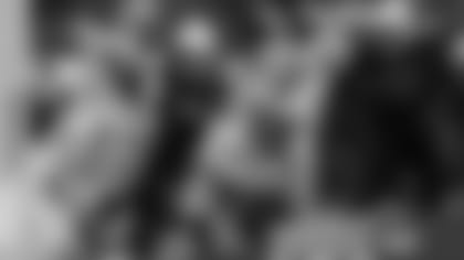 RB Aaron Jones
