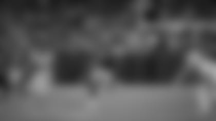 Check out this frame-by-frame view of Packers TE Marcedes Lewis hurdling a defender during the Week 4 matchup against the Philadelphia Eagles on Sept. 26.