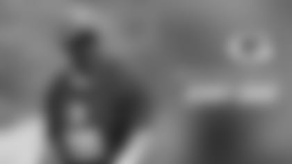 Packers defensive backs coach Jerry Gray