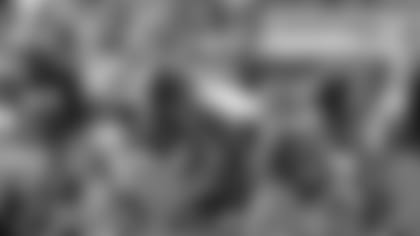 180916-locker-room-report-2560