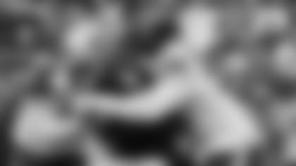 Chicago Bears OLB Khalil Mack sacks Las Vegas Raiders QB Derek Carr