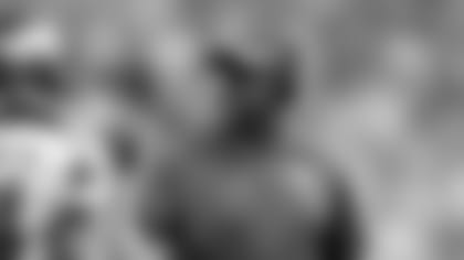 Packers defensive backs coach Jerry Gray