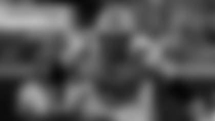 180830-locker-room-report-2560