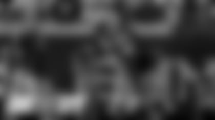 LB De'Vondre Campbell