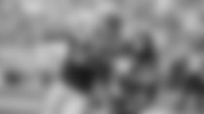 181005-Young-WRs-2560