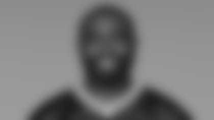 #32 - RB Tra Carson