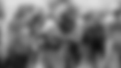 RB Aaron Jones
