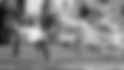 170917_TD_stop--nfl_large_580_Unlimited.jpg